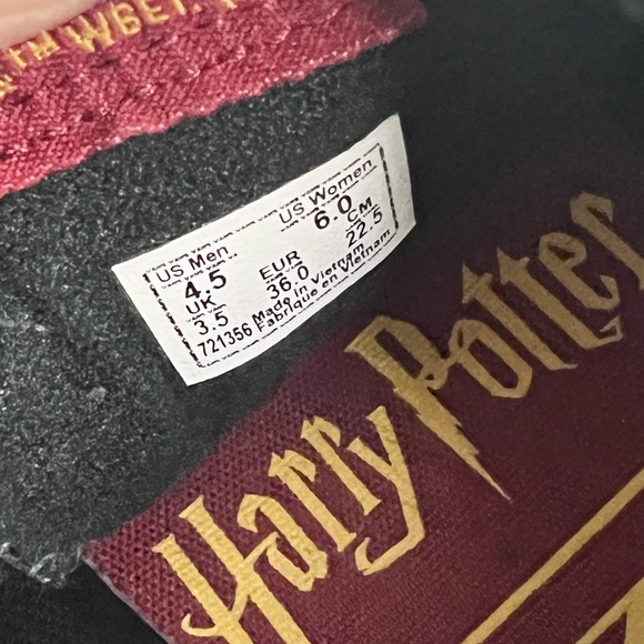 Vans Sk8 Hi X Harry Potter Gryffindor Womens Size 6 Youth Size 4.5 - Picture 9 of 9